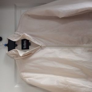 Women tote light jacket.